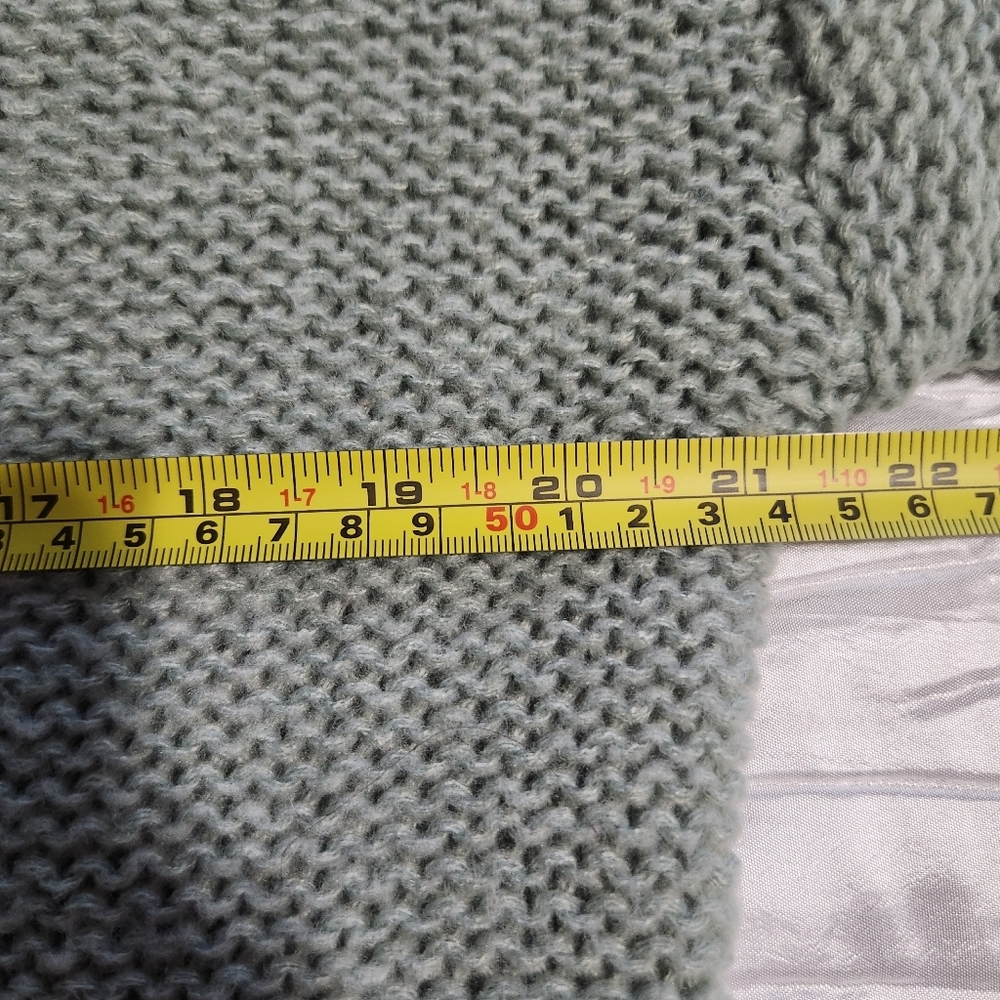 Women's V-Neck Knit Sweater - Green Size Large - Picture 7 of 9